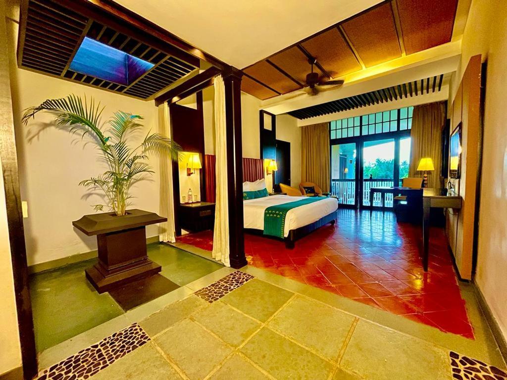 Plumeria Lake Resort & Spa Vayalar Bagian luar foto