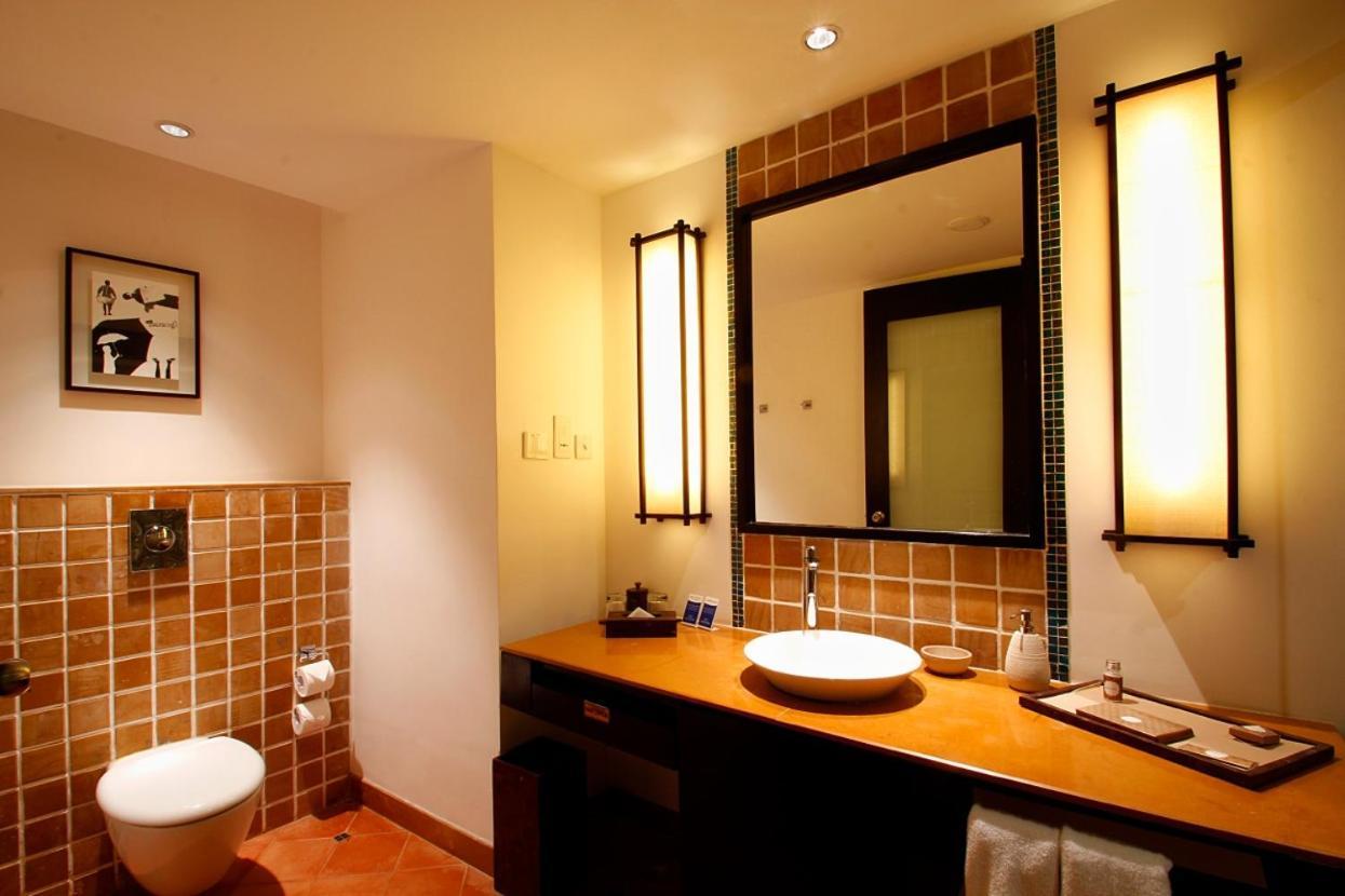 Plumeria Lake Resort & Spa Vayalar Bagian luar foto