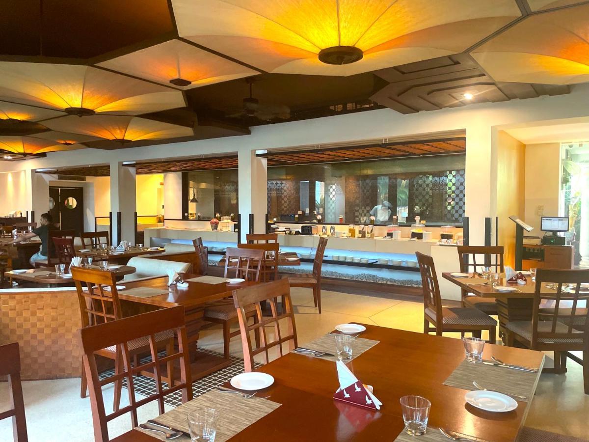 Plumeria Lake Resort & Spa Vayalar Bagian luar foto