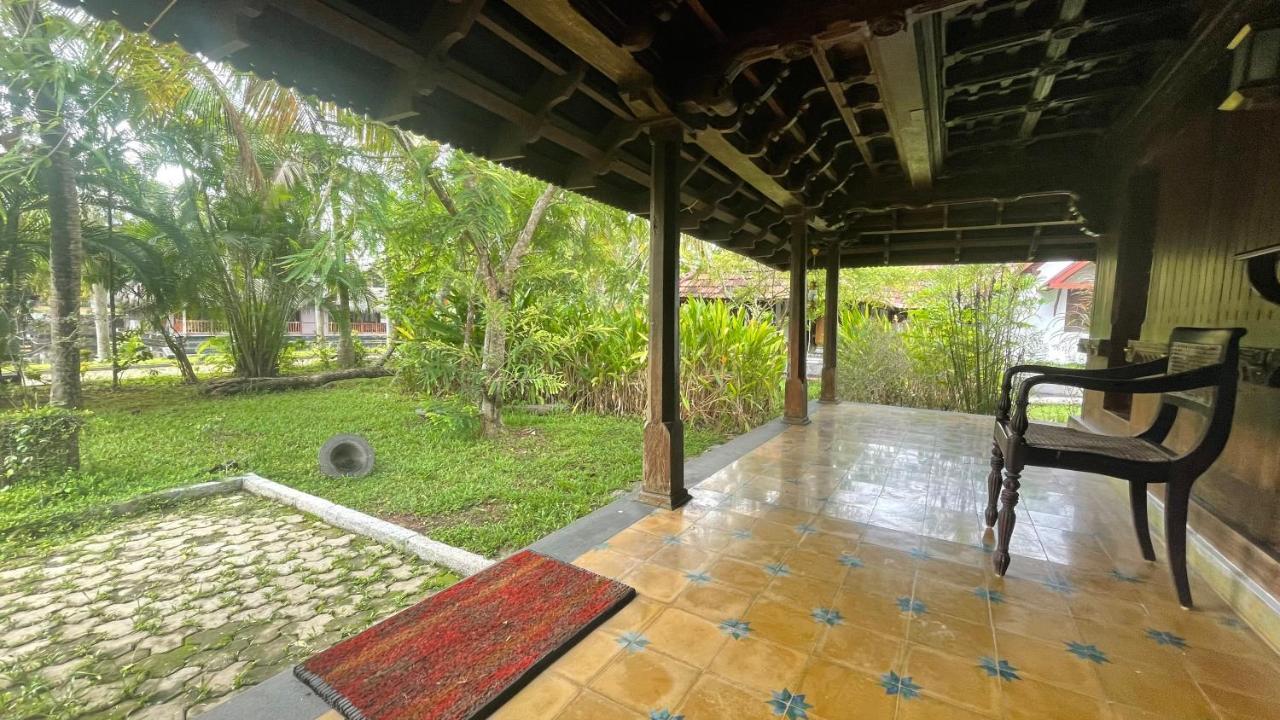 Plumeria Lake Resort & Spa Vayalar Bagian luar foto