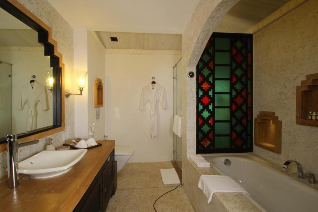 Plumeria Lake Resort & Spa Vayalar Bagian luar foto