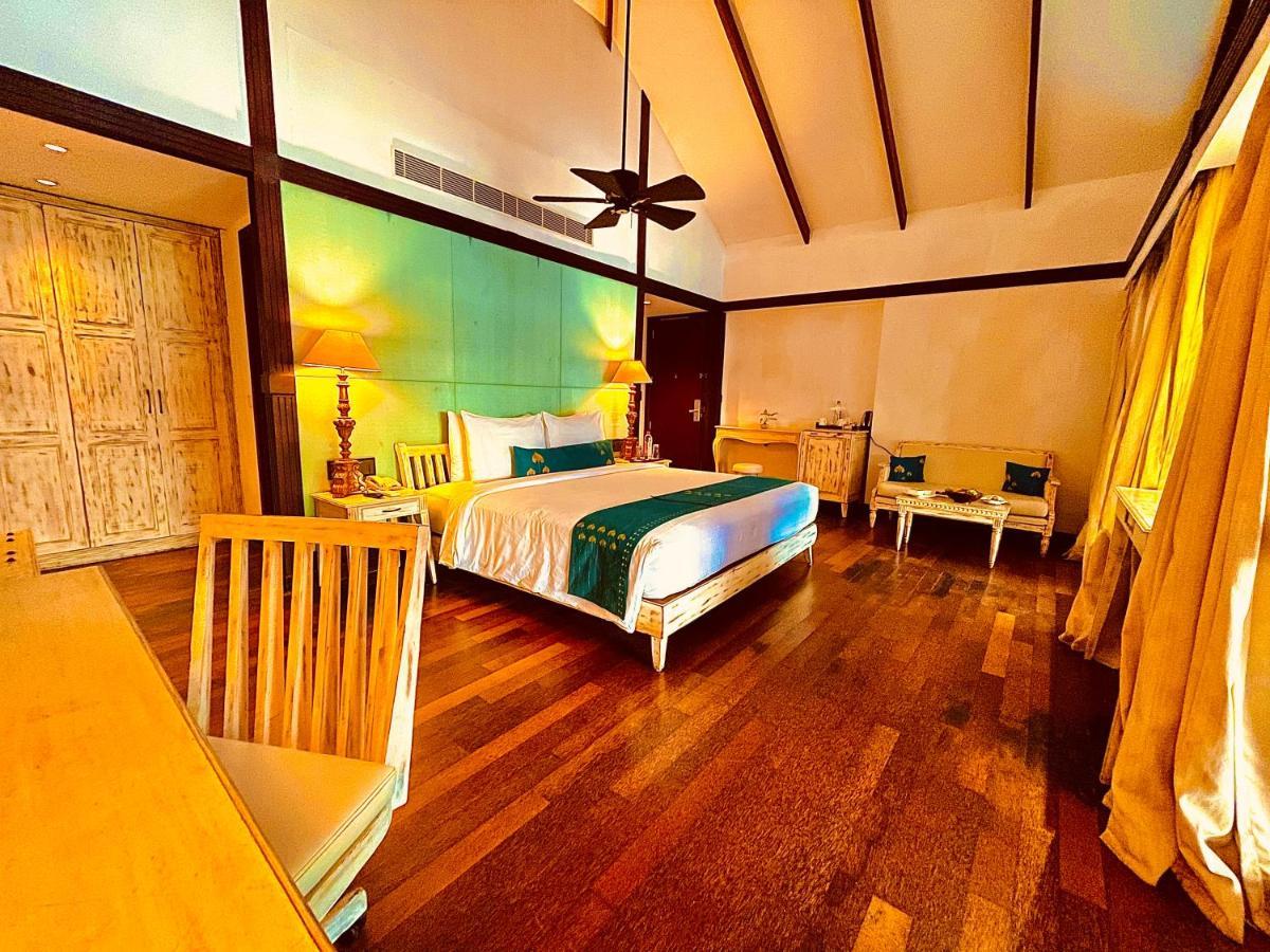 Plumeria Lake Resort & Spa Vayalar Bagian luar foto