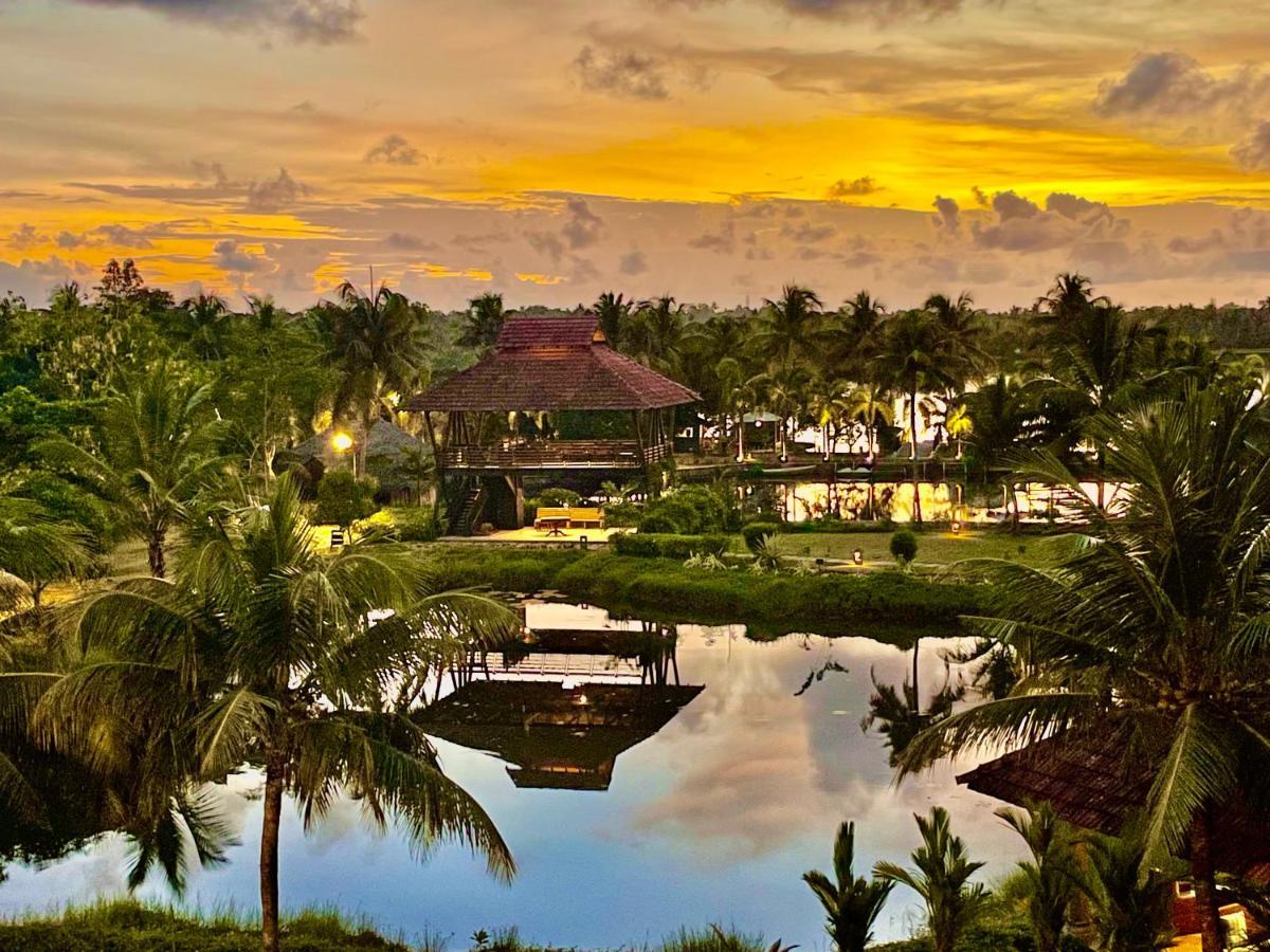 Plumeria Lake Resort & Spa Vayalar Bagian luar foto