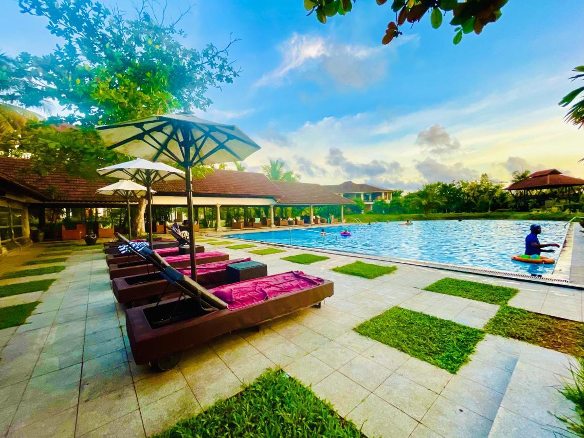 Plumeria Lake Resort & Spa Vayalar Bagian luar foto